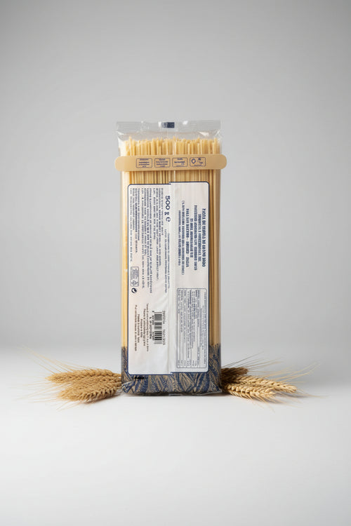 Dettagli Pacco pasta alla Chitarra artigianale Cav. Giuseppe Cocco, Fara San Martino Abruzzo, trafila ruvida di bronzo, selezionata dalla bottega Fratelli Belfiore di Vasto