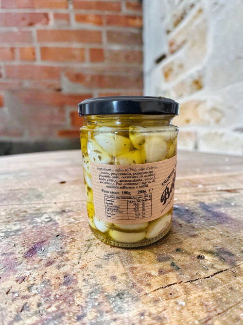 Aglio Marinato in Olio d'Oliva