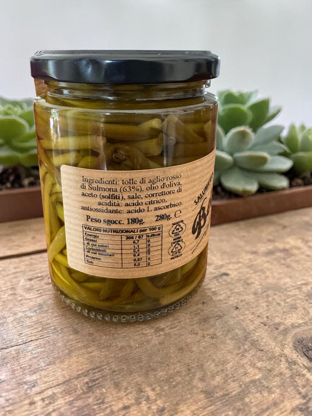 Red Sulmona Garlic Sprouts | Preserve